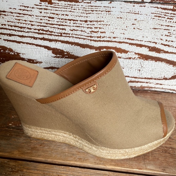 Tory Burch Canvas Slip-On Wedge Mule Tan/Royal - Picture 4 of 8